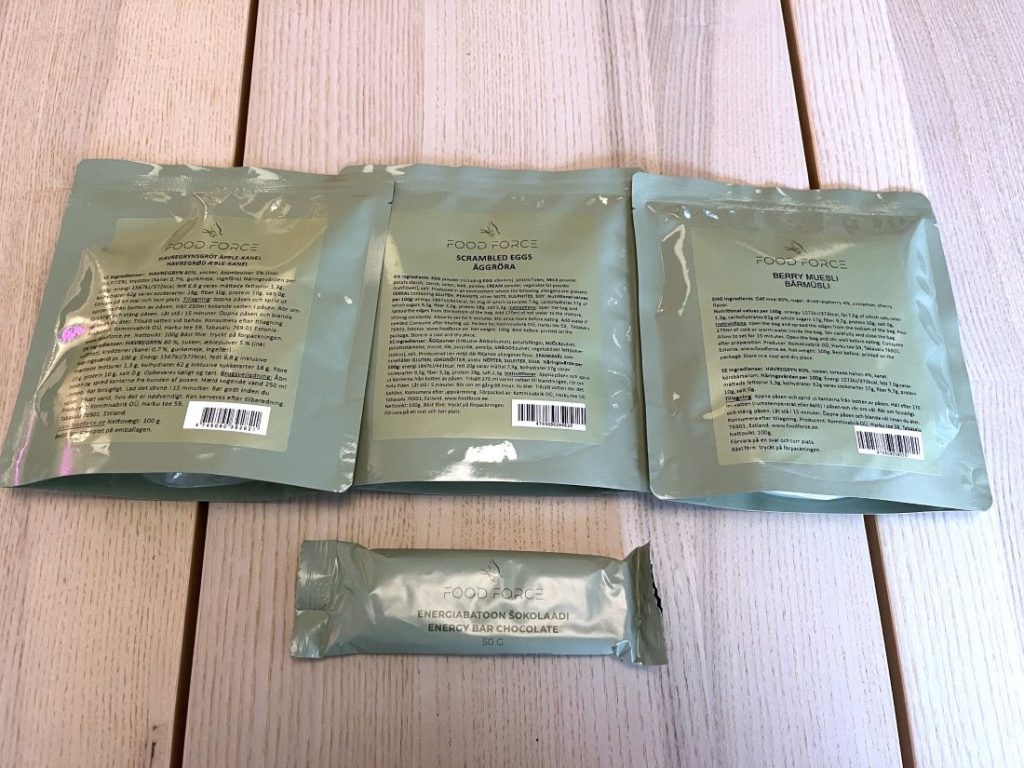 Baksida på förpackningar med frystorkad mat från Food Force